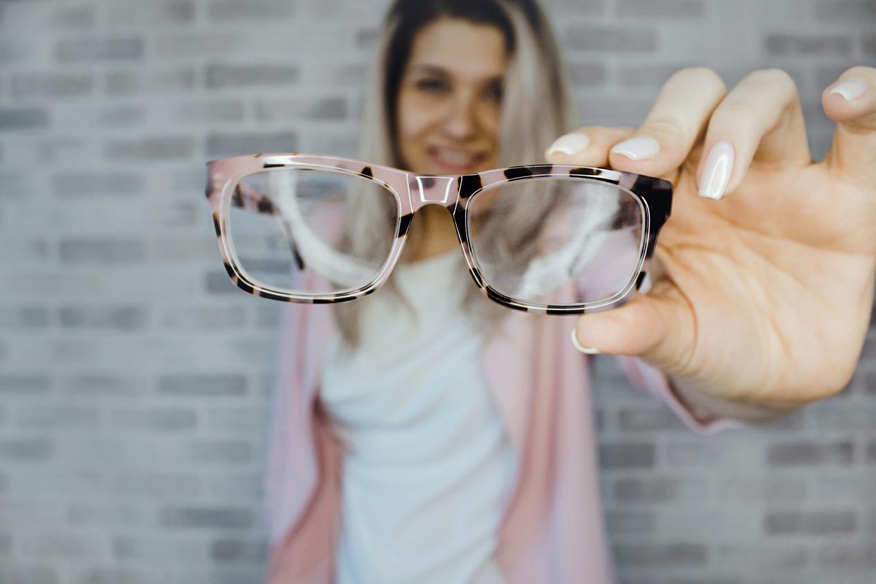 How do I Choose the Right Eyeglass Lenses?